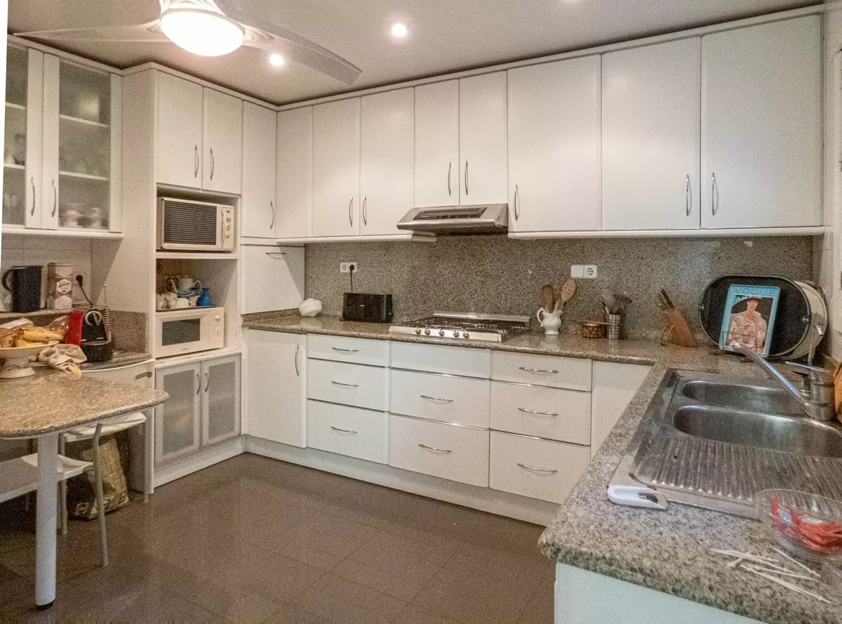 6-bedroom Villa In Pilar De La Horadada, Spain (268 M²)