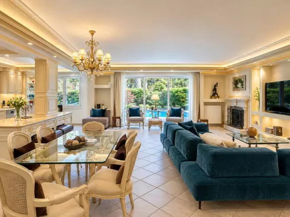 5-bedroom Villa In Dionisos, Greece (420 M²)