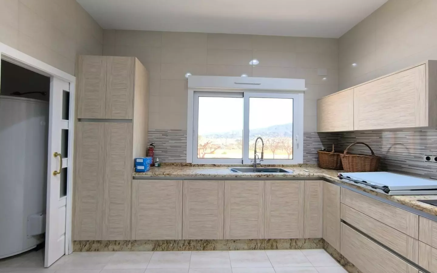 4-bedroom Villa In Pinoso, Spain (209 M²)