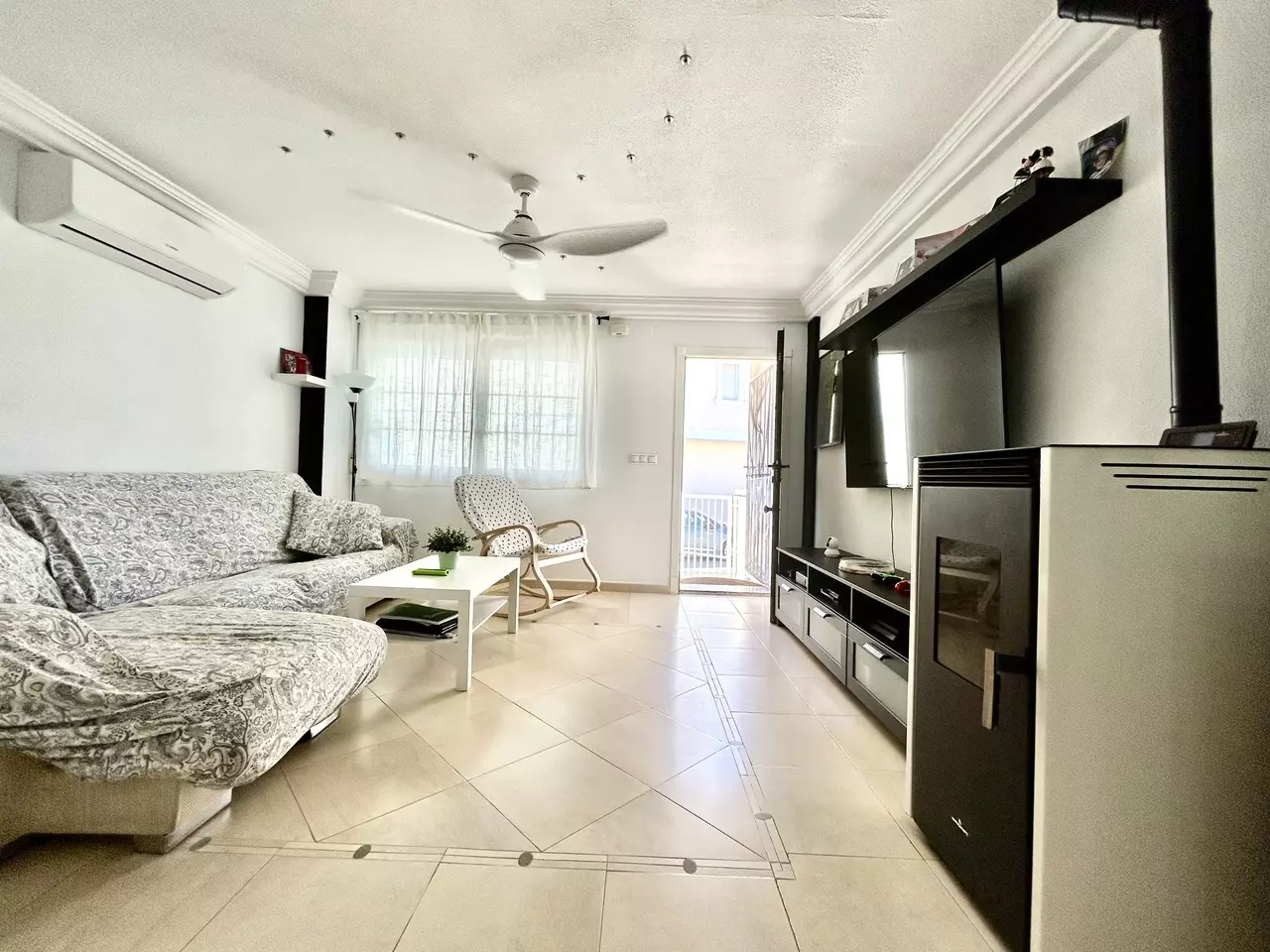 4-bedroom Town House In Formentera Del Segura, Spain (207 M²)