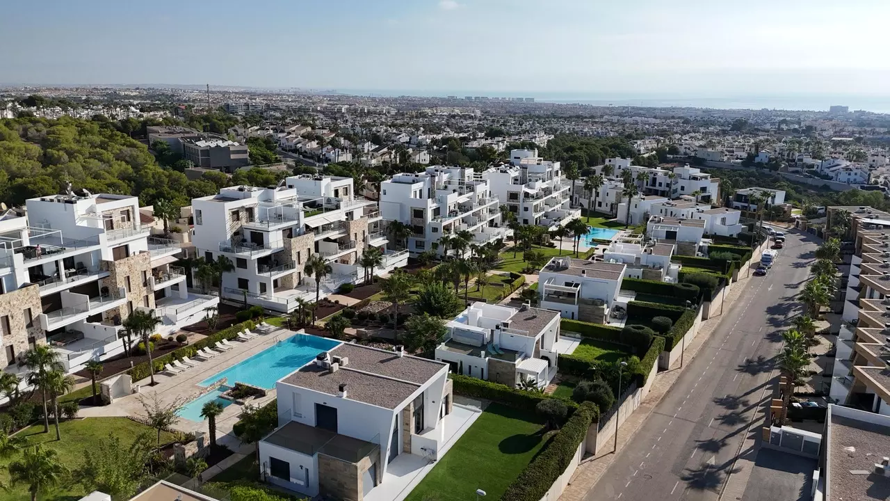 3-bedroom Semi In Orihuela Costa, Spain (102 M²)