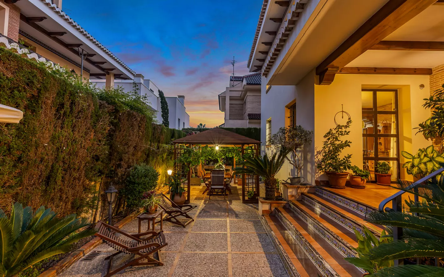 6-bedroom Villa In Torrevieja, Spain (728 M²)