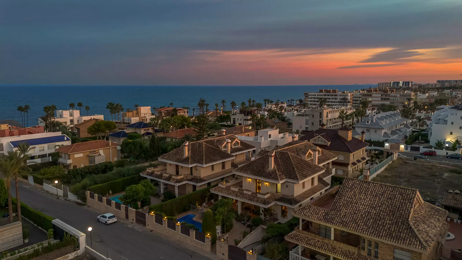 6-bedroom Villa In Torrevieja, Spain (728 M²)