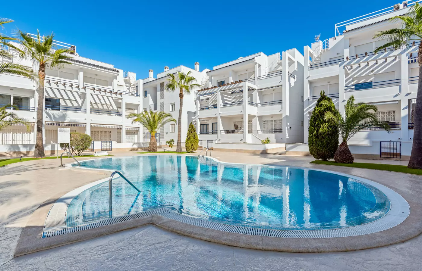 3-bedroom Apartment In Torrevieja, Spain (85 M²)