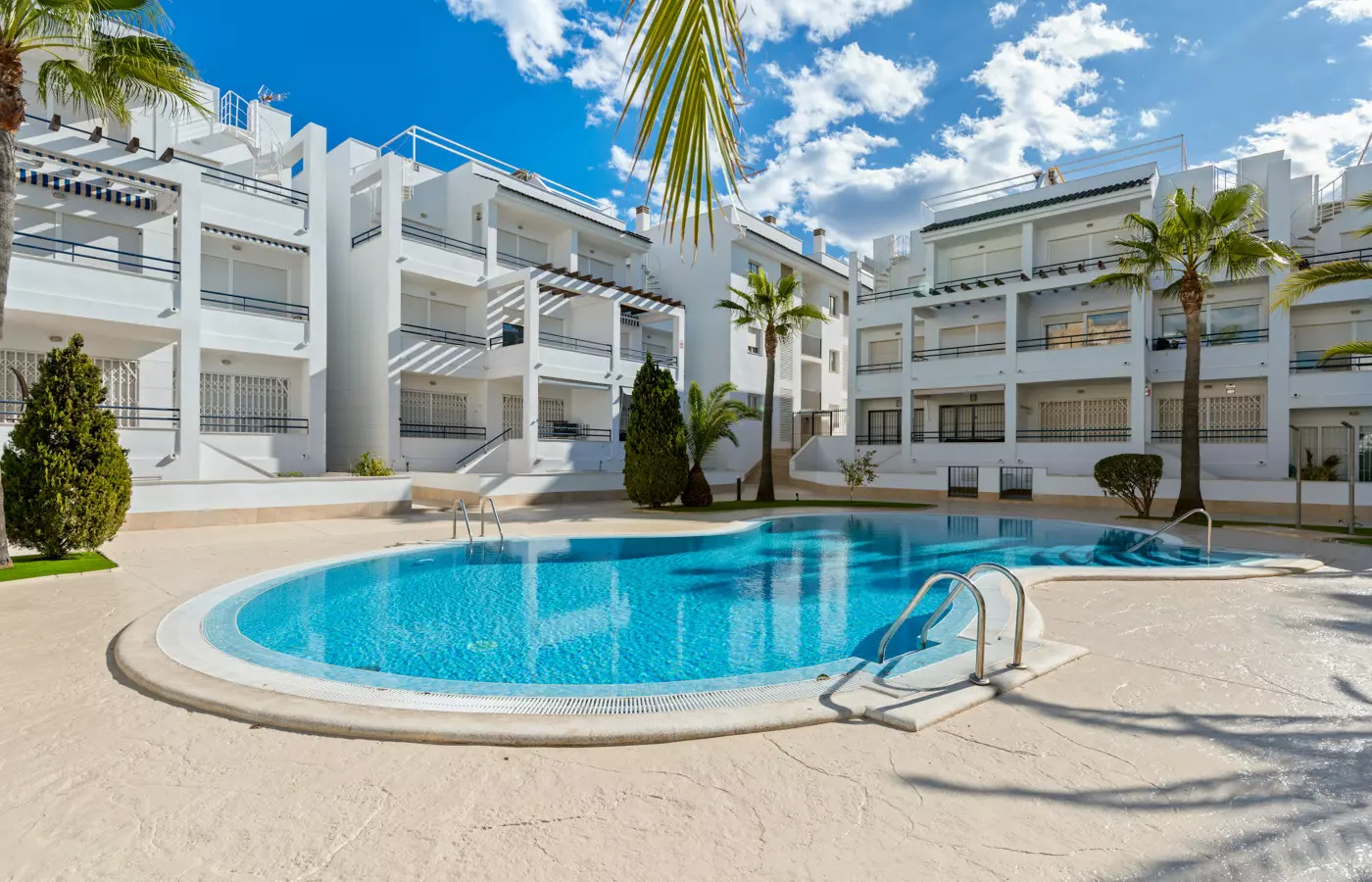 3-bedroom Apartment In Torrevieja, Spain (85 M²)