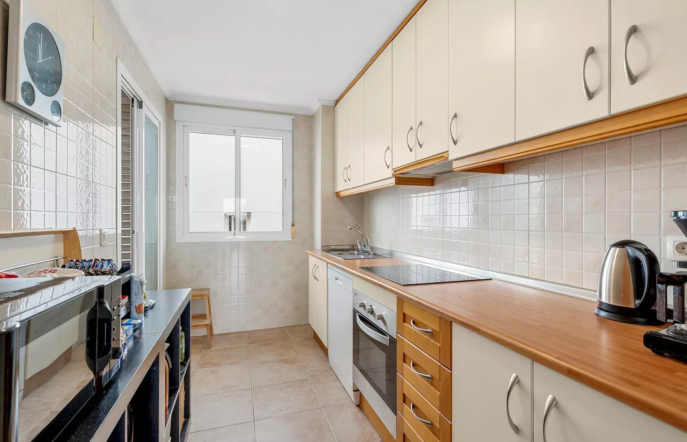 3-bedroom Apartment In Torrevieja, Spain (85 M²)