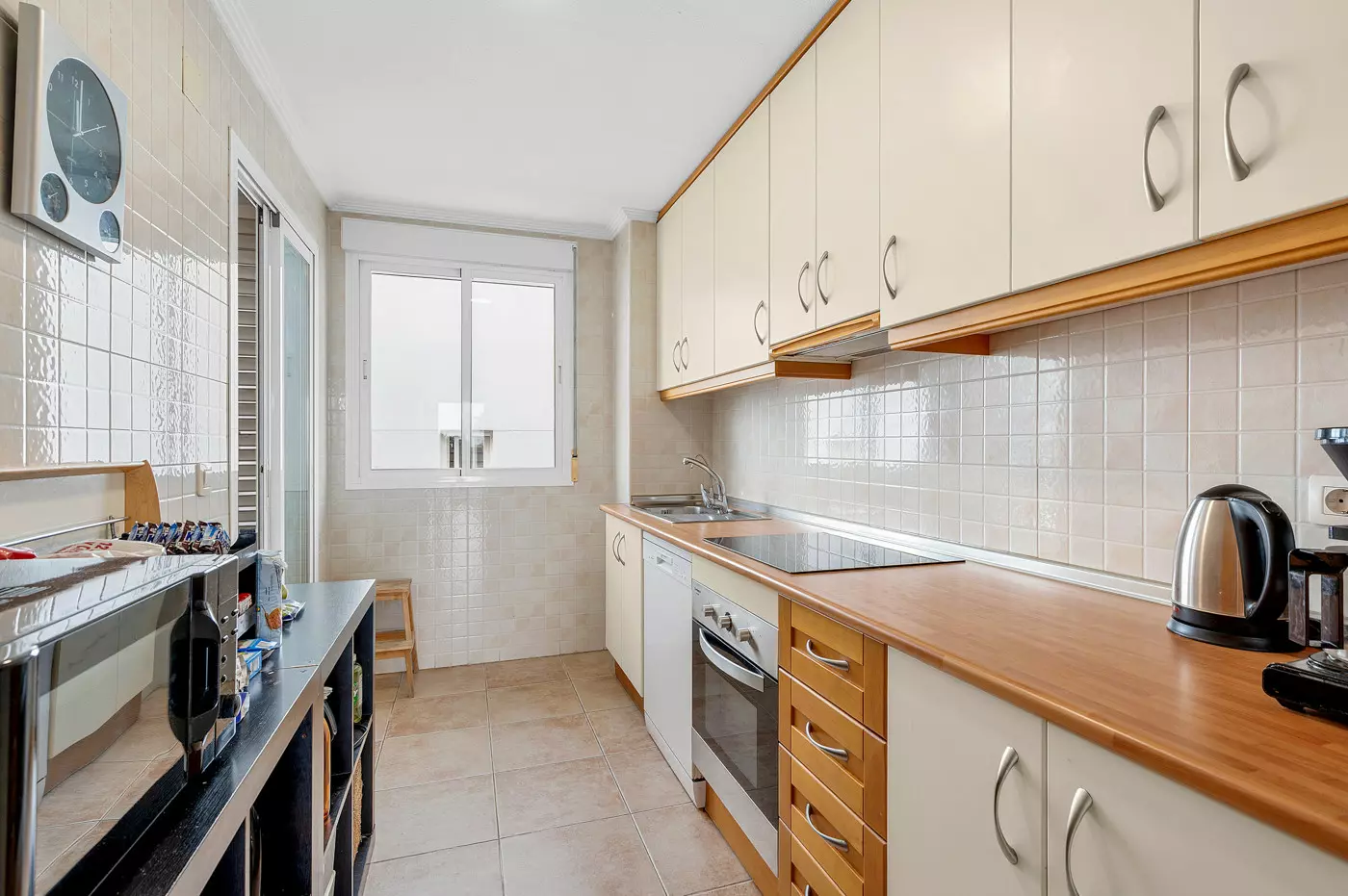 3-bedroom Apartment In Torrevieja, Spain (85 M²)