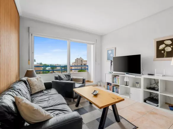 3-bedroom Apartment In Torrevieja, Spain (85 M²)