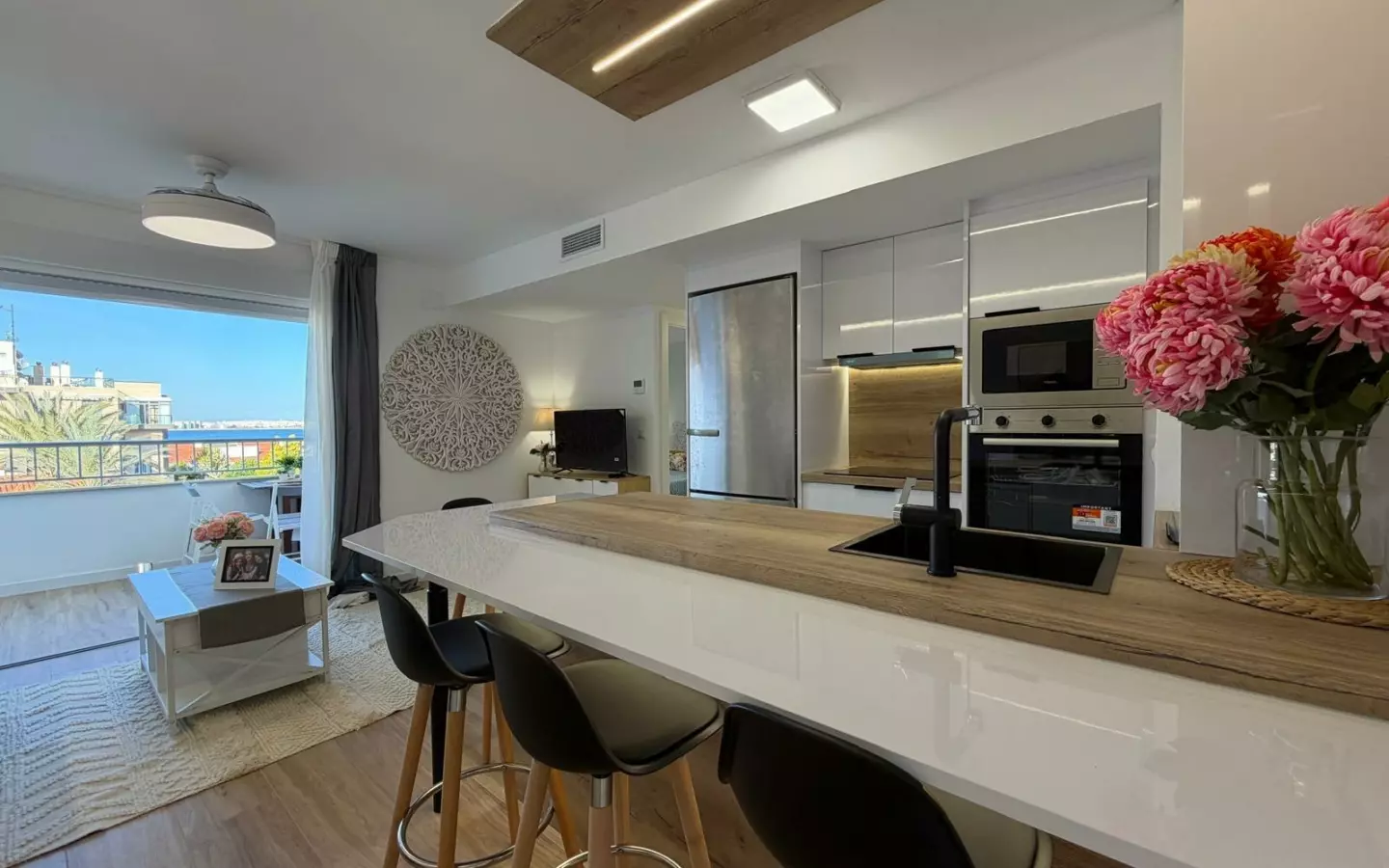 3-bedroom Apartment In Torrevieja, Spain (92 M²)