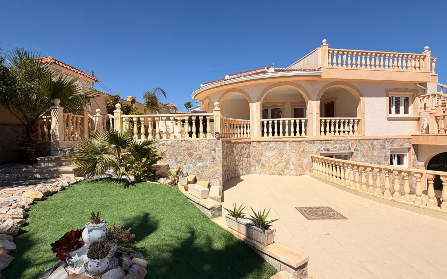 5-bedroom Villa In Ciudad Quesada, Spain (246 M²)