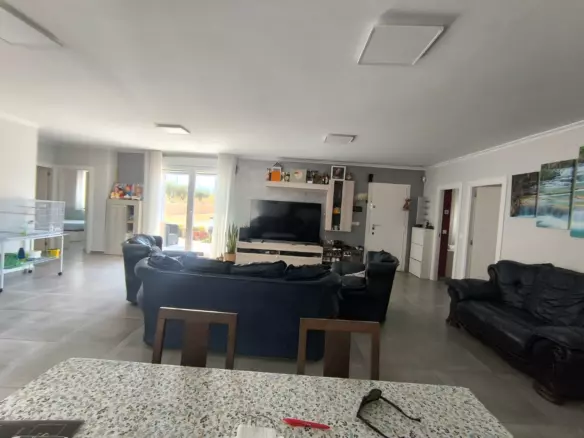 4-bedroom Villa In Pinoso, Spain (150 M²)
