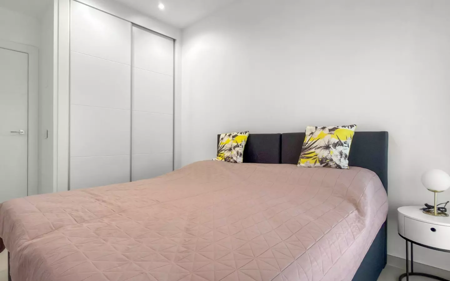 2-bedroom Apartment In Pilar De La Horadada, Spain (75 M²)