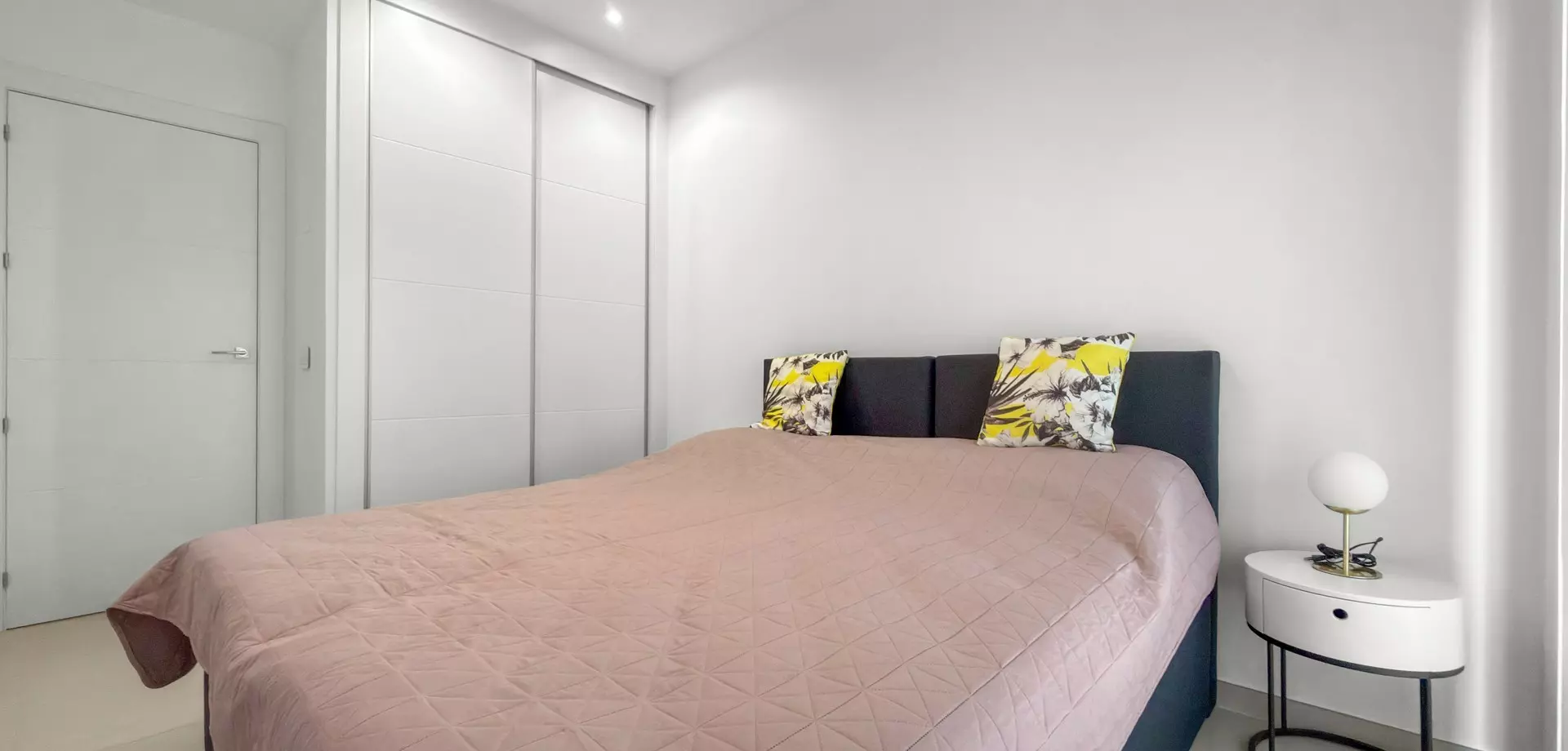 2-bedroom Apartment In Pilar De La Horadada, Spain (75 M²)