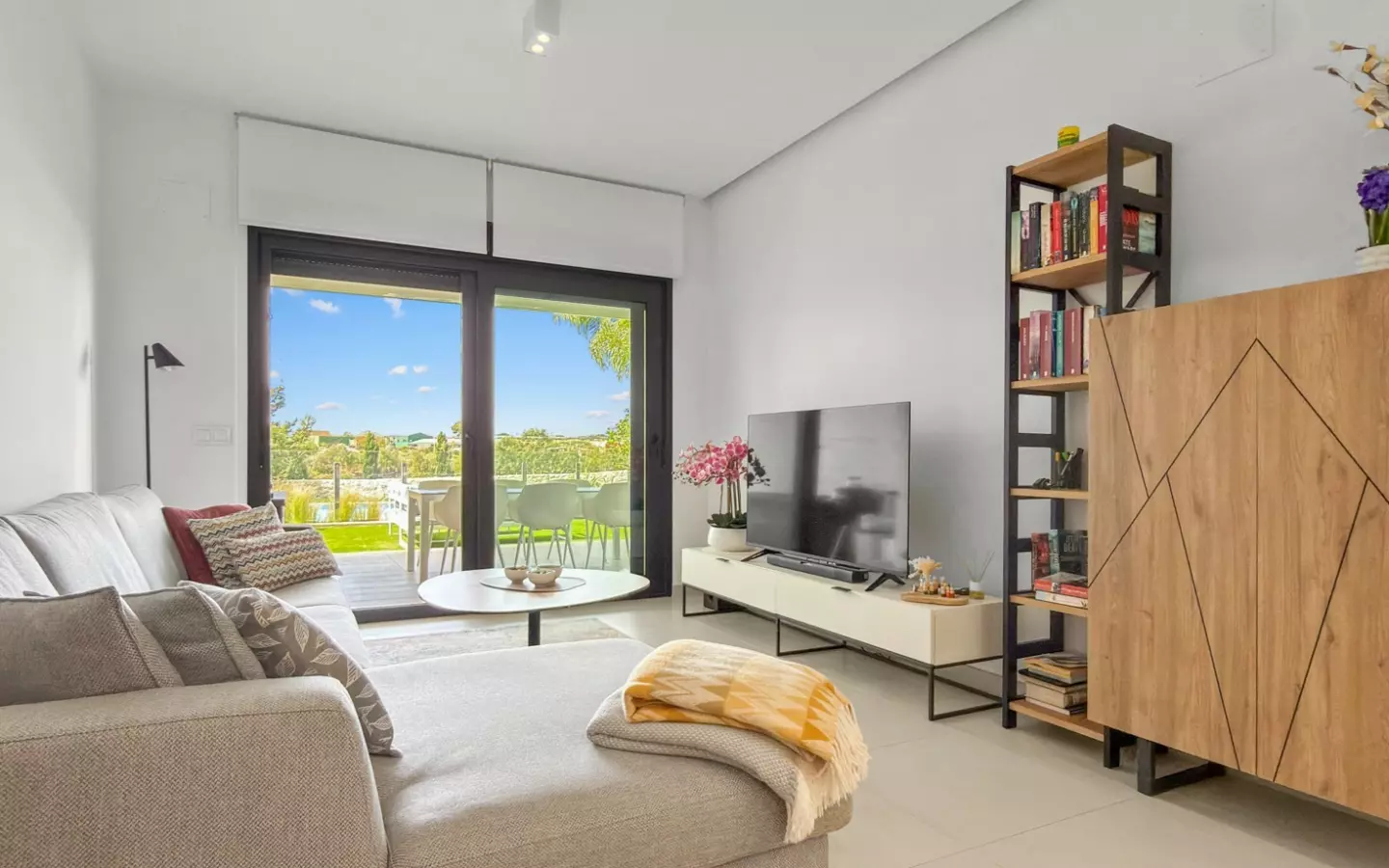 2-bedroom Apartment In Pilar De La Horadada, Spain (75 M²)