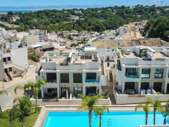 2-bedroom Apartment In Torrevieja, Spain (71 M²)