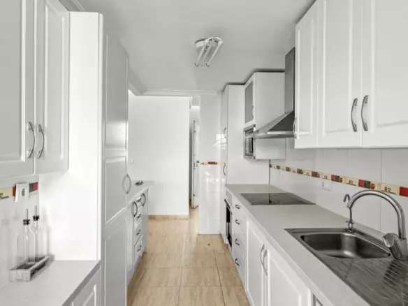 3-bedroom Apartment In Orihuela Costa, Spain (102 M²)