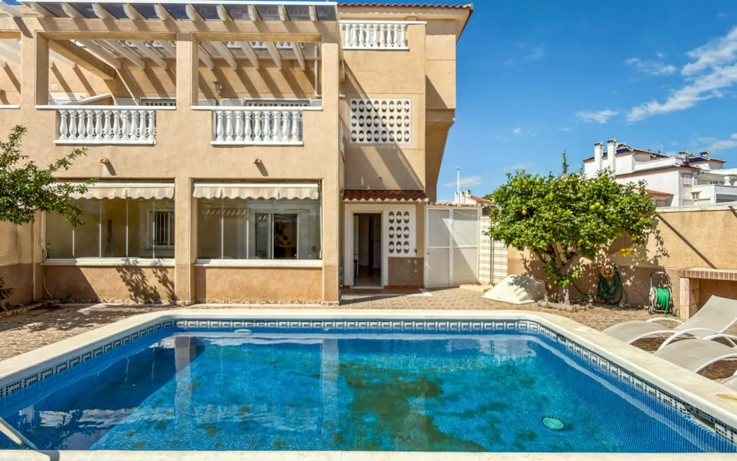 3-bedroom Apartment In Orihuela Costa, Spain (102 M²)