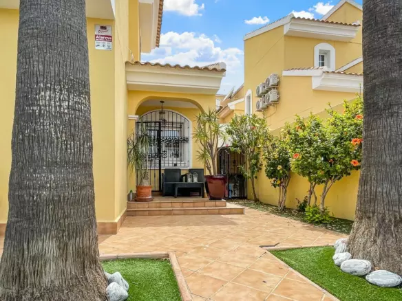 3-bedroom Villa In Orihuela Costa, Spain (140 M²)