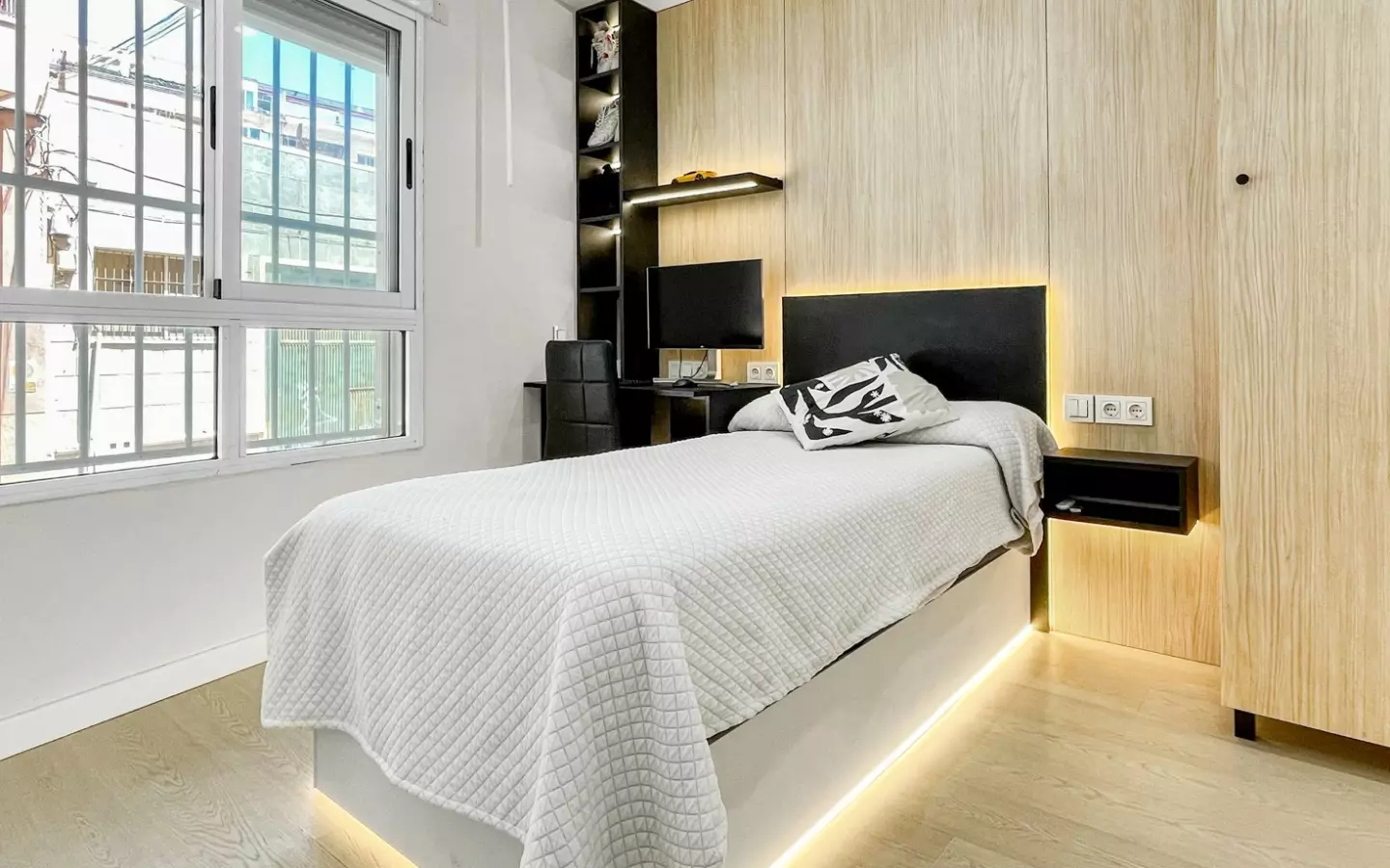 3-bedroom Apartment In Torrevieja, Spain (108 M²)