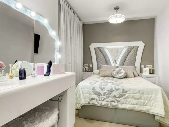 3-bedroom Apartment In Torrevieja, Spain (108 M²)