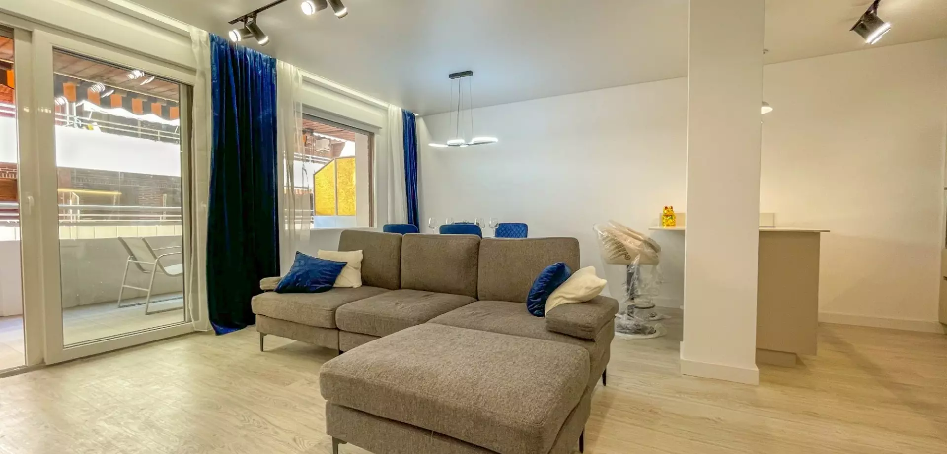 2-bedroom Apartment In Torrevieja, Spain (91 M²)