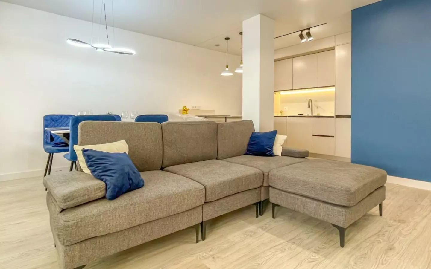 2-bedroom Apartment In Torrevieja, Spain (91 M²)