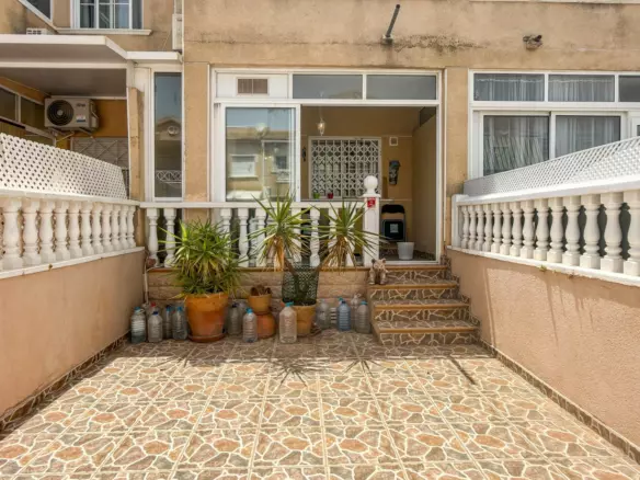 2-bedroom Townhouse In Torrevieja, Spain (69 M²)