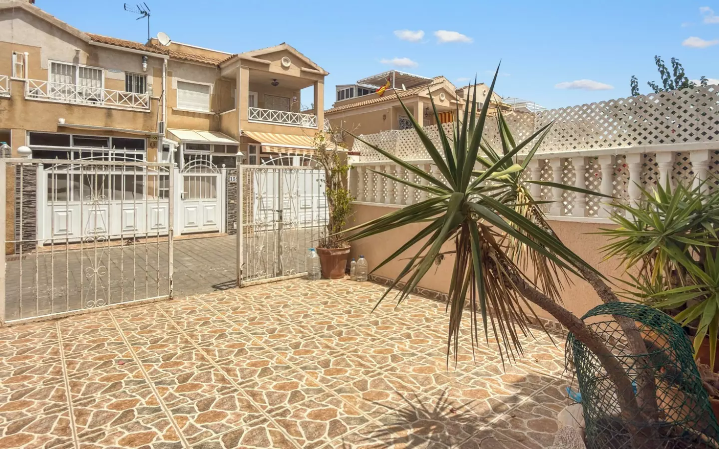 2-bedroom Townhouse In Torrevieja, Spain (69 M²)