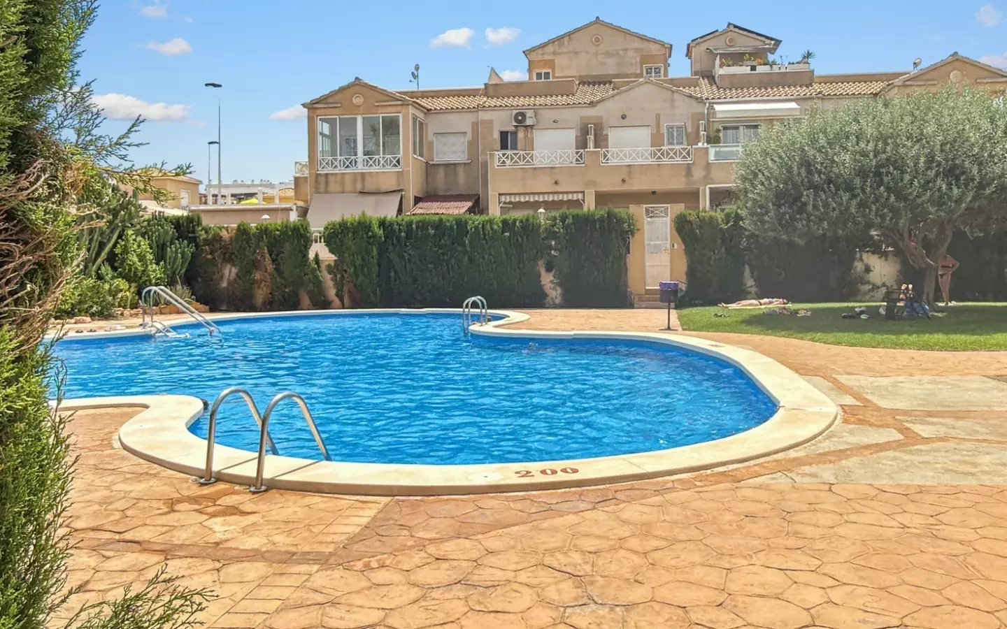 2-bedroom Townhouse In Torrevieja, Spain (69 M²)