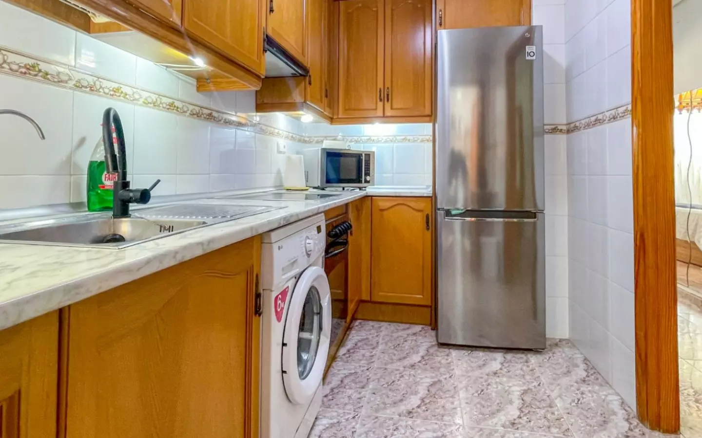 3-bedroom Apartment In Torrevieja, Spain (92 M²)