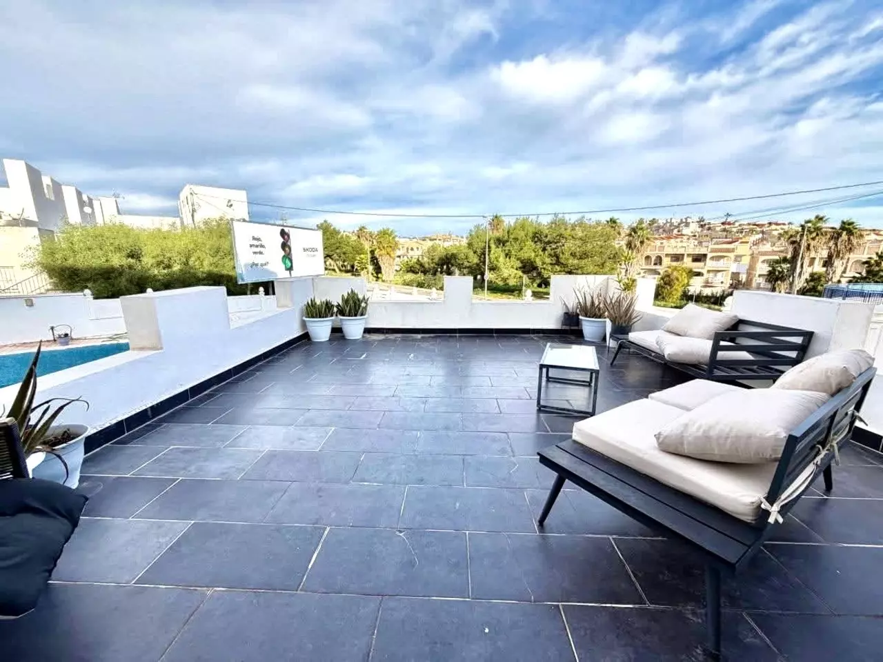 6-bedroom Villa In Villamartin, Spain (218 M²)