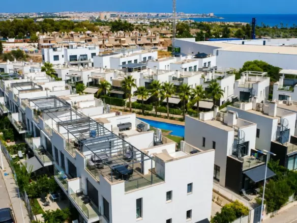 3-bedroom Apartment In Orihuela Costa, Spain (78 M²)