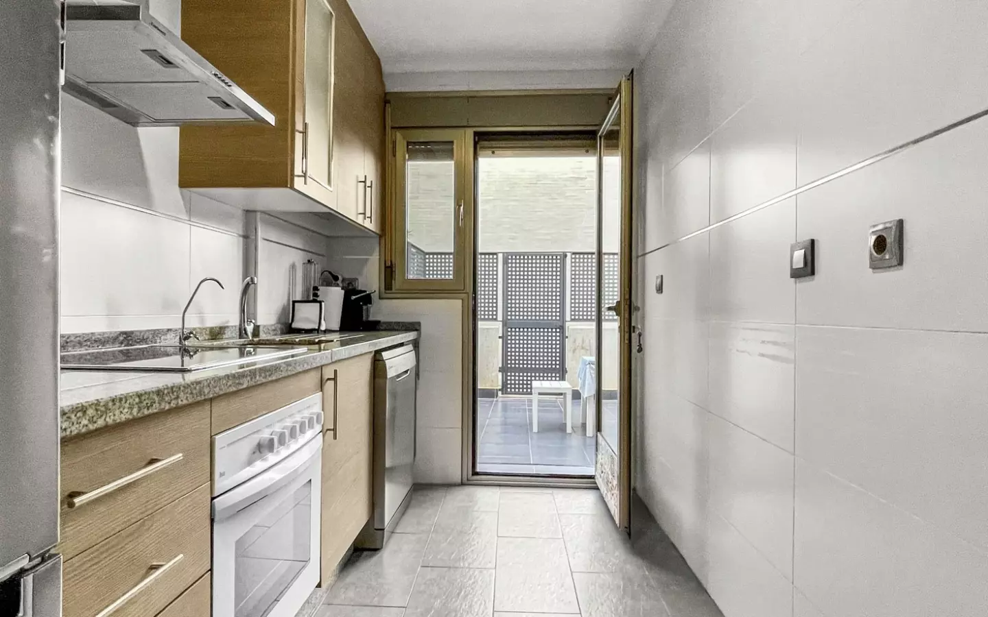 3-bedroom Townhouse In Pilar De La Horadada, Spain (104 M²)