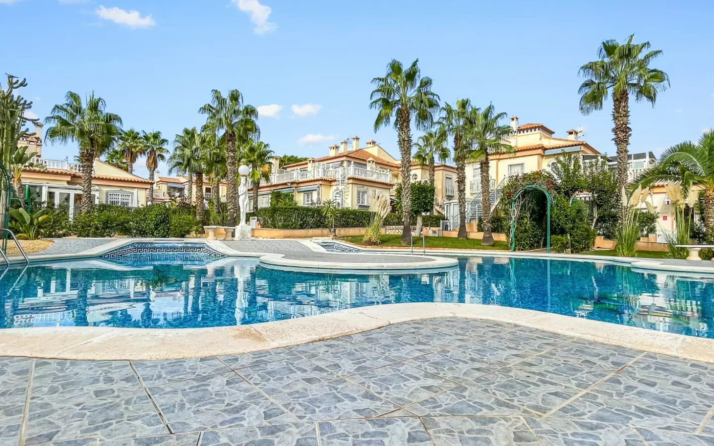 2-bedroom Apartment In Orihuela Costa, Spain (75 M²)