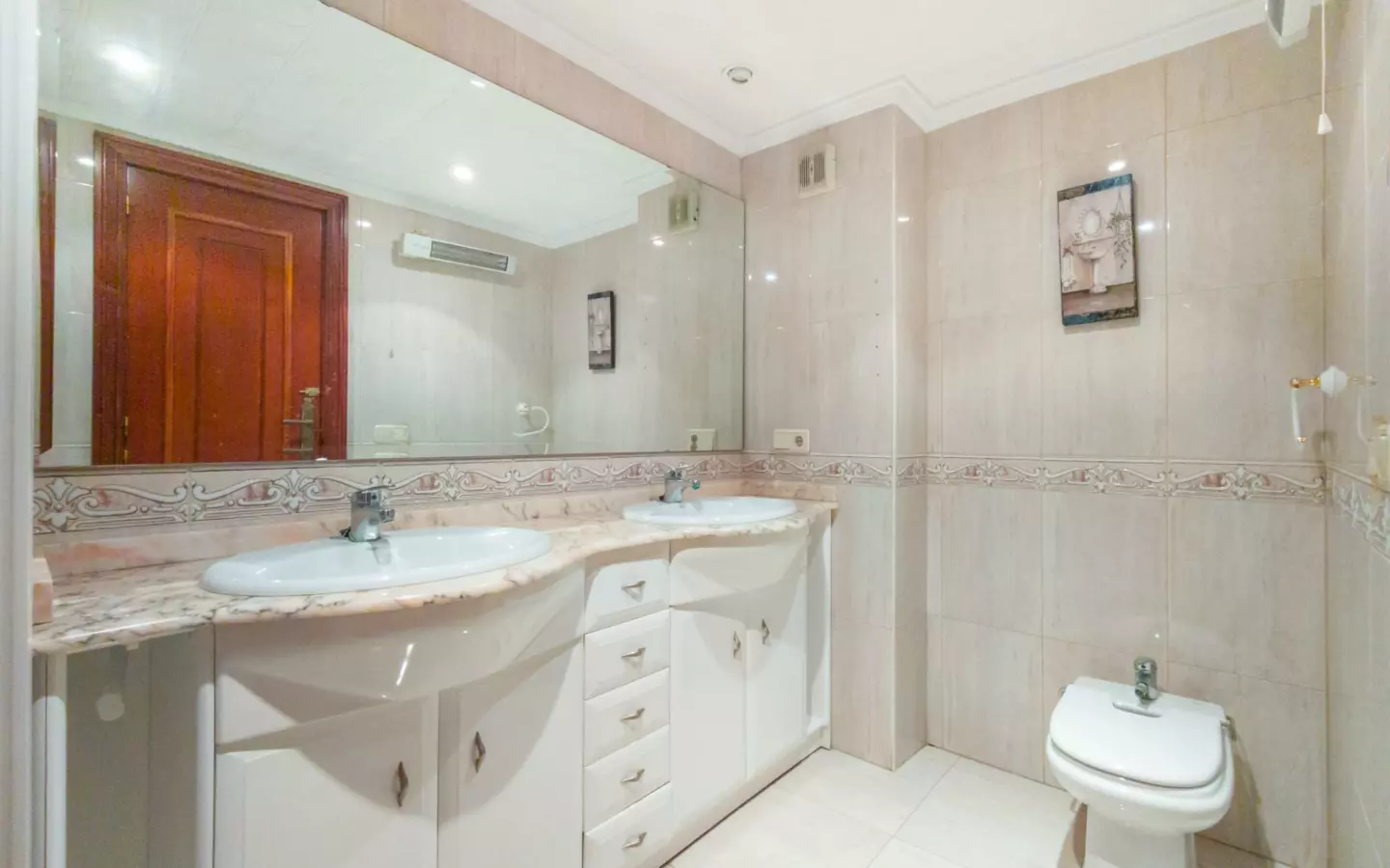 3-bedroom Apartment In Torrevieja, Spain (97 M²)