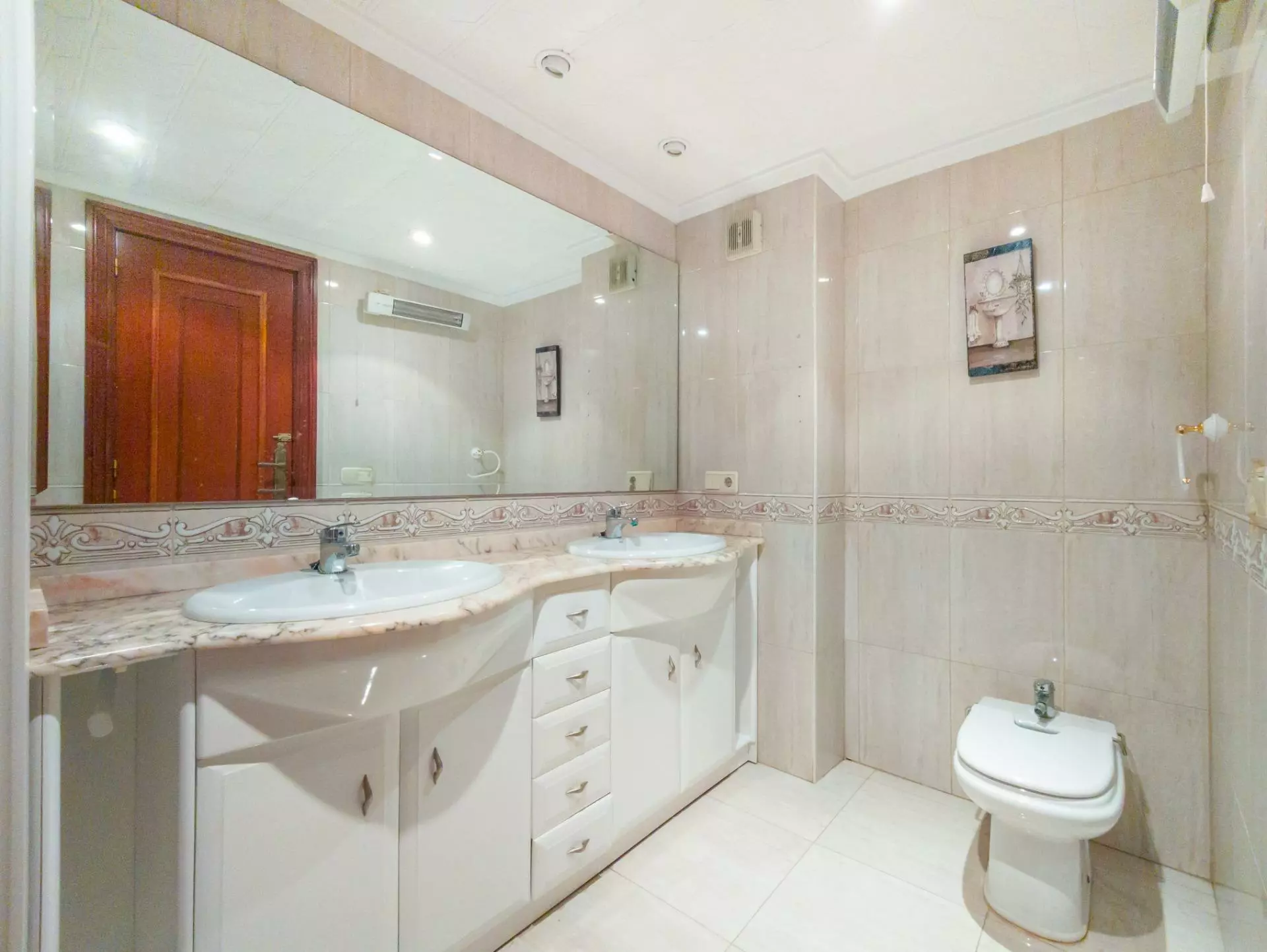 3-bedroom Apartment In Torrevieja, Spain (97 M²)