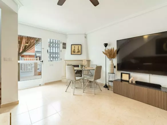 4-bedroom Duplex In Torrevieja, Spain (80 M²)