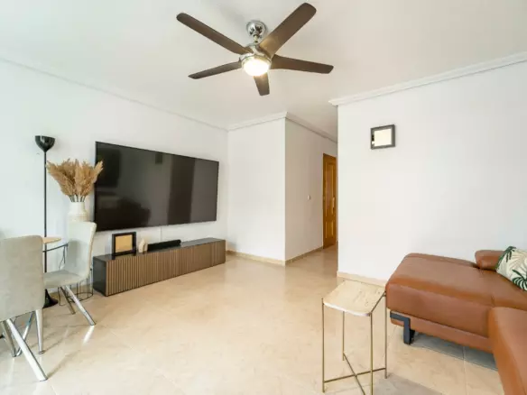 4-bedroom Duplex In Torrevieja, Spain (80 M²)