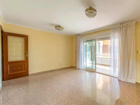 3-bedroom Apartment In Torrevieja, Spain (97 M²)