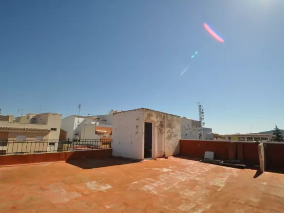 5-bedroom Apartment In Pinoso, Spain (220 M²)