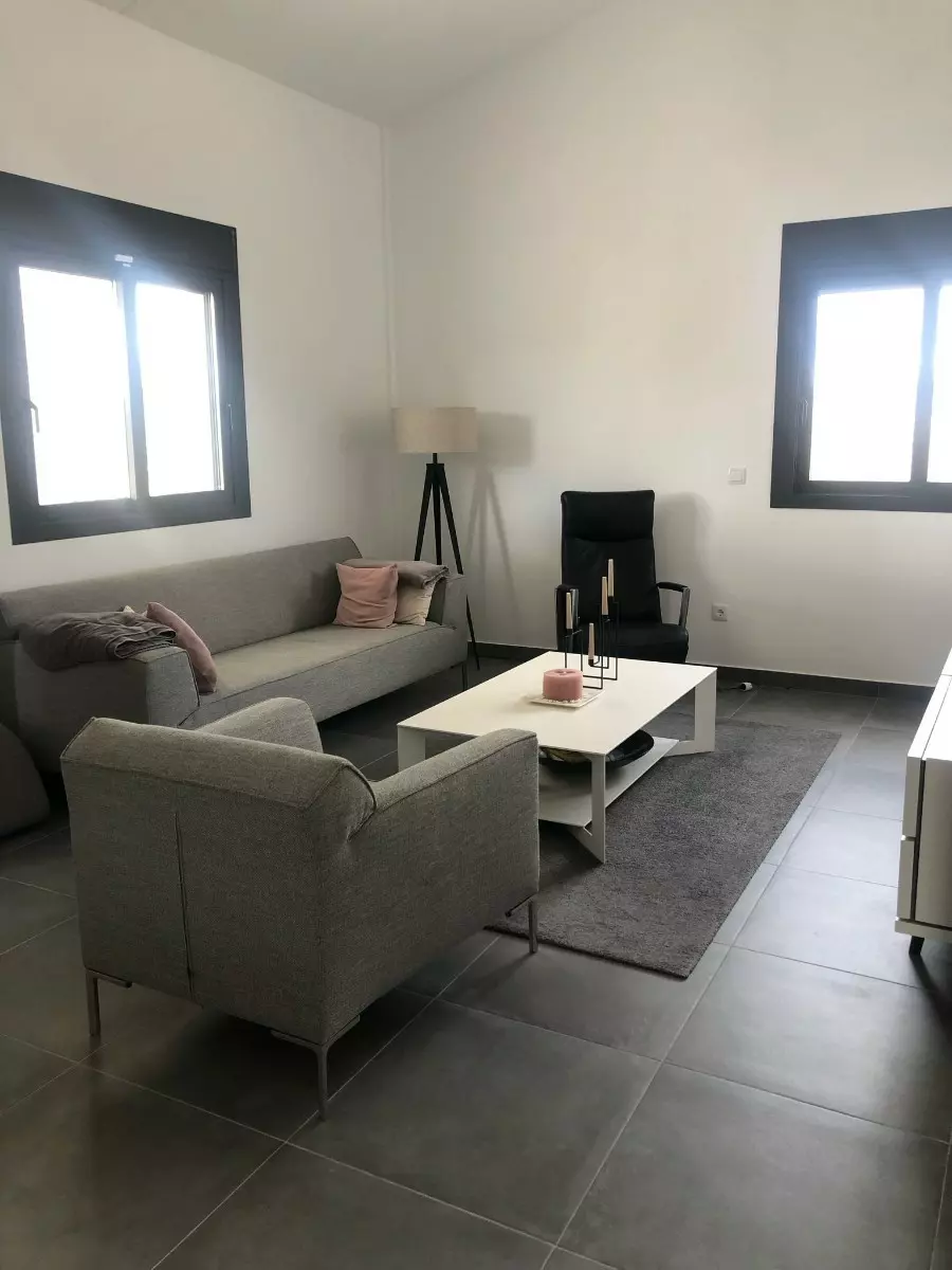 5-bedroom Villa In Pinoso, Spain (247 M²)