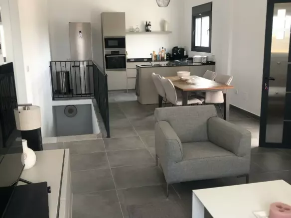 5-bedroom Villa In Pinoso, Spain (247 M²)
