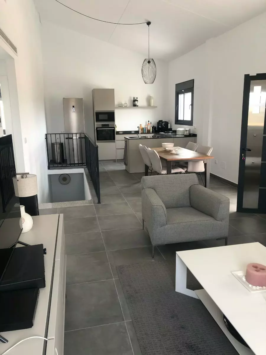 5-bedroom Villa In Pinoso, Spain (247 M²)