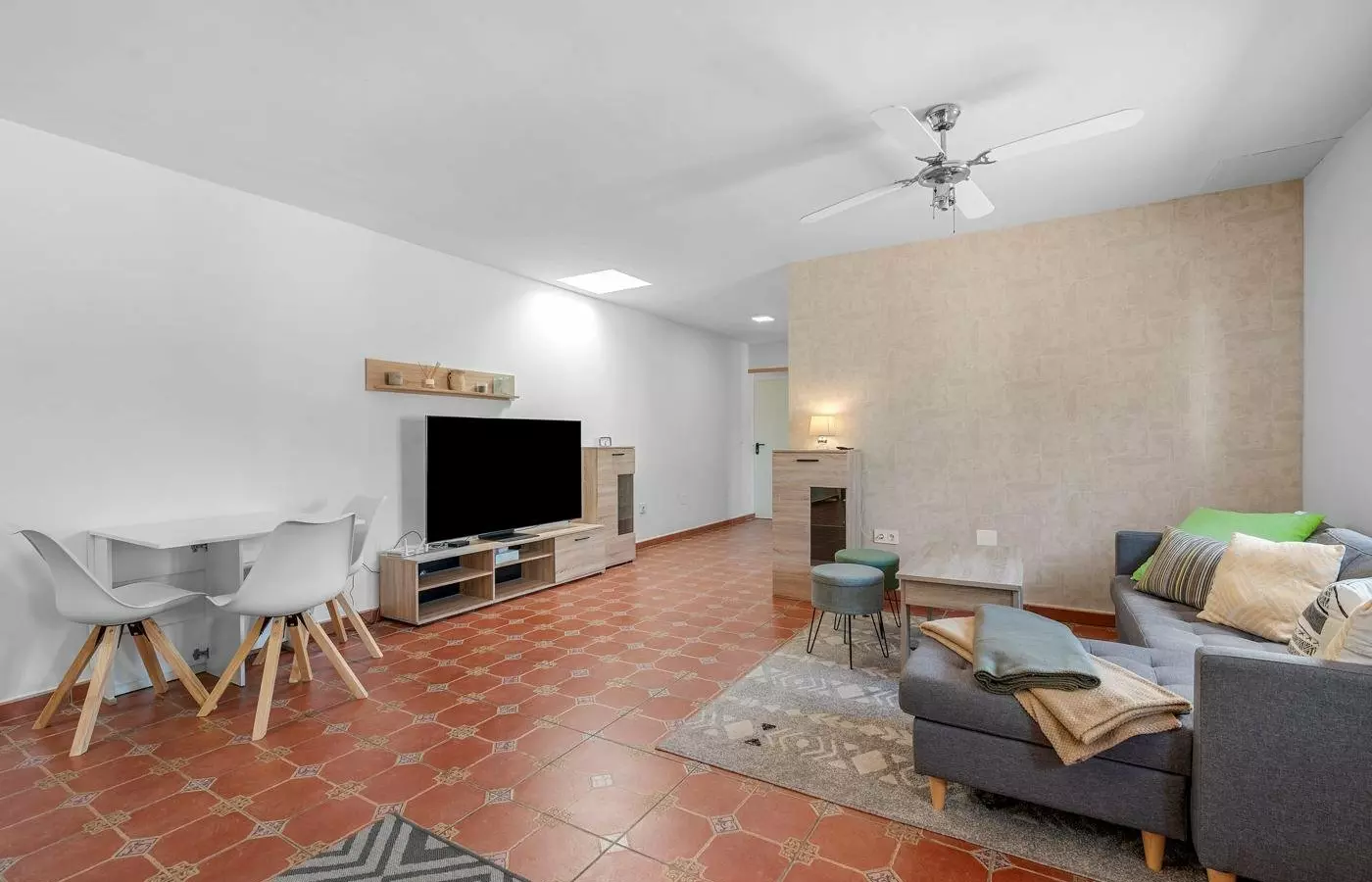 6-bedroom Villa In Ciudad Quesada, Spain (285 M²)