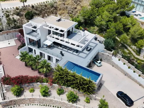 6-bedroom Villa In Orihuela, Spain (450 M²)