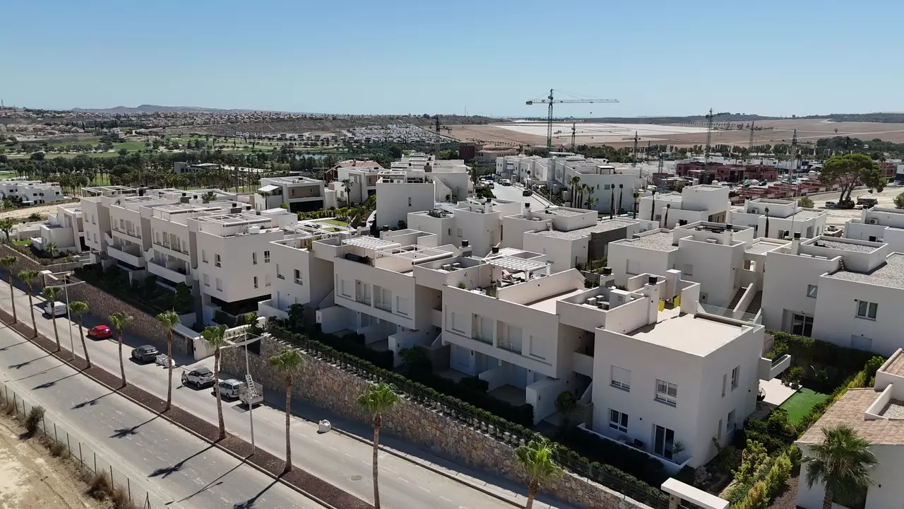 3-bedroom Apartment In Algorfa, Spain (90 M²)