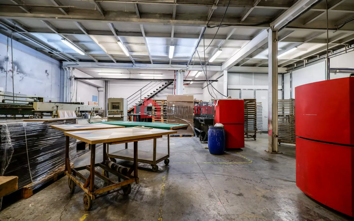 Industrial Building In Náquera (1.342 M²)