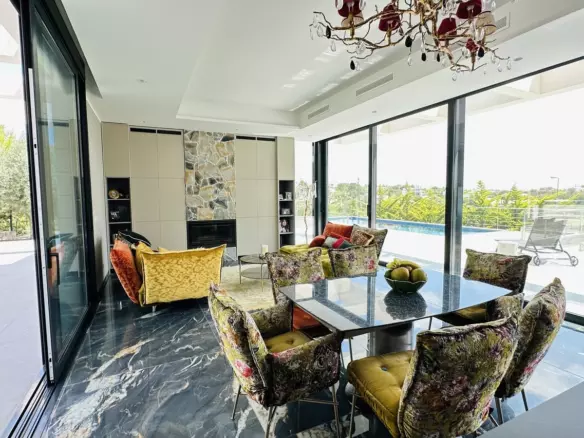6-bedroom Villa In Orihuela, Spain (450 M²)
