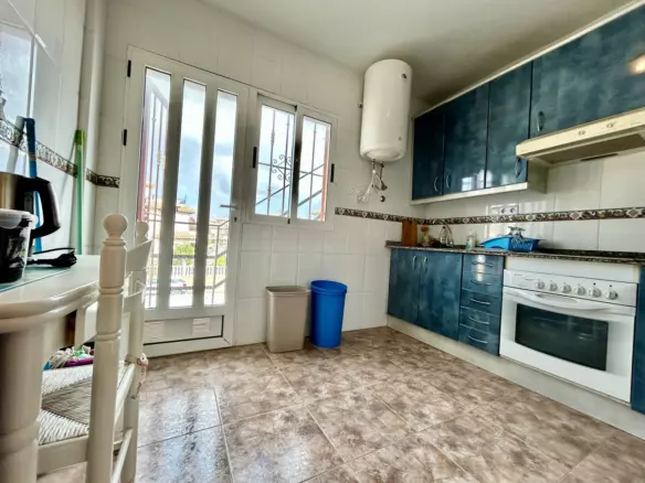 3-bedroom Apartment In Orihuela Costa, Spain (52 M²)