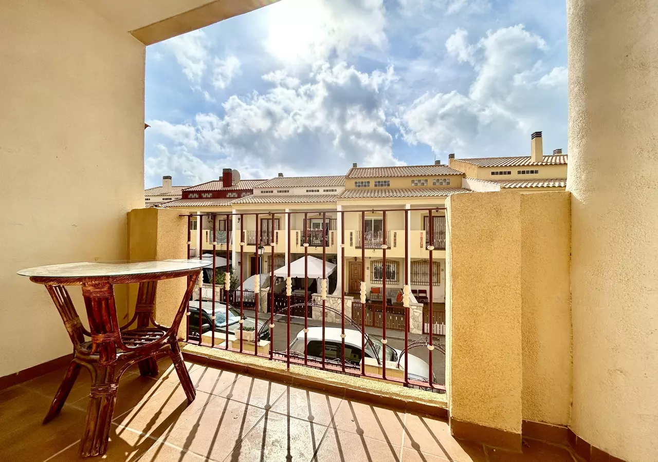 3-bedroom Apartment In Orihuela Costa, Spain (52 M²)